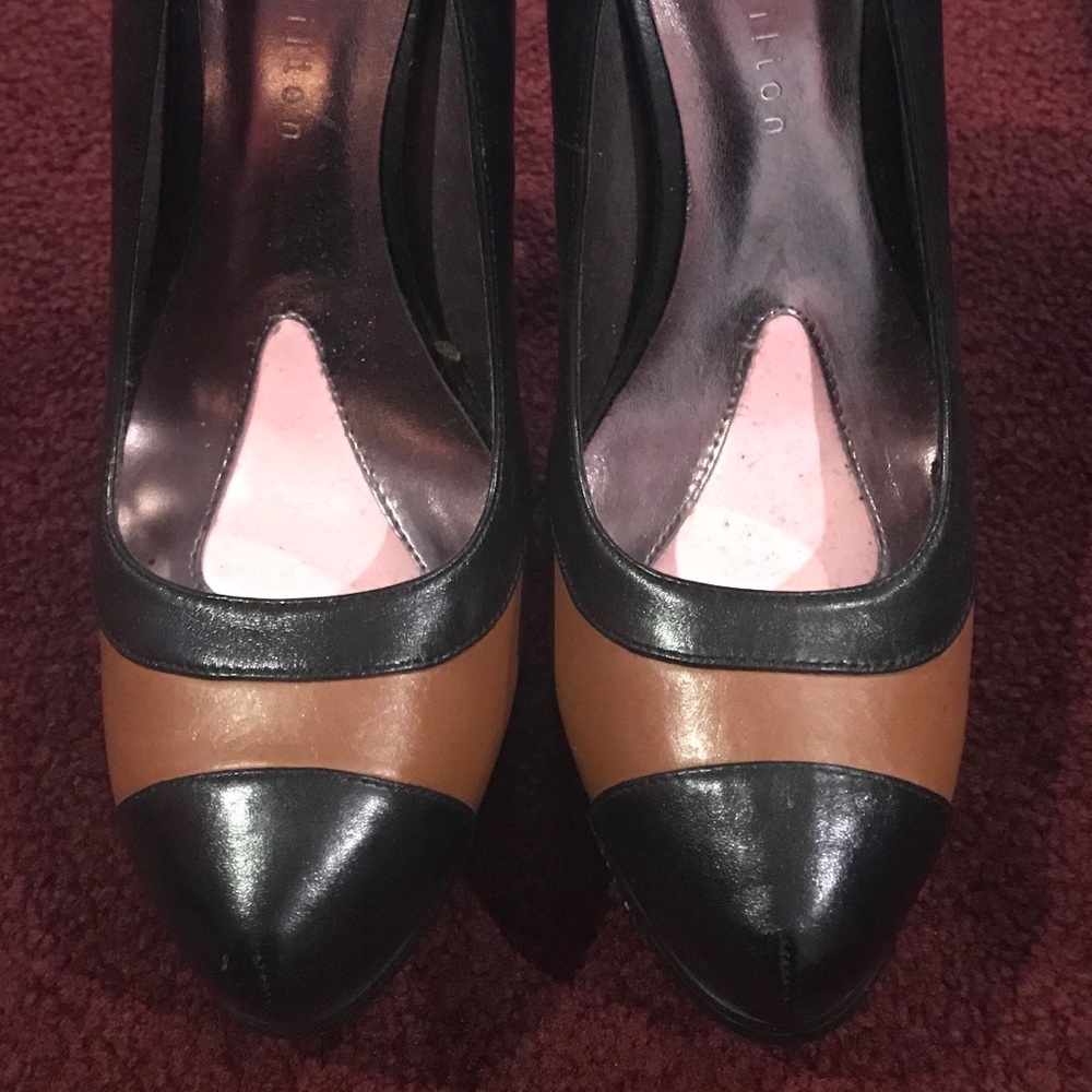Paris Hilton Black and Tan stilettos size 7